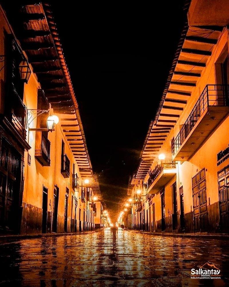 Calle de Cusco de noche