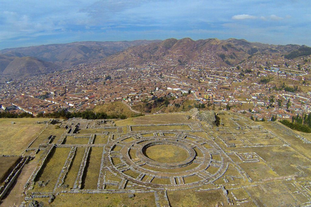 Foto panorámica de Muyuq Marka en Sacsayhuamán