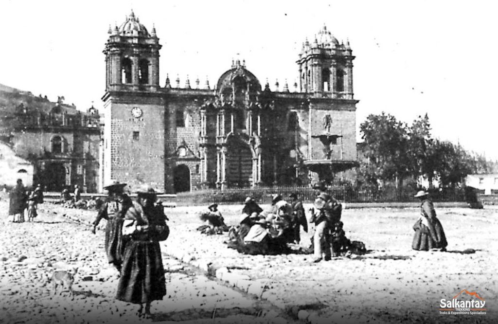 Foto antigua de la plaza de armas del Cusco 