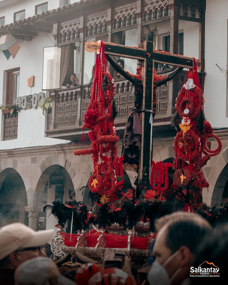 Imagen del Señor de los Temblores en la Plaza Mayor de Cusco