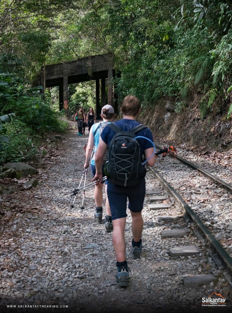 Caminata a Aguas Calientes