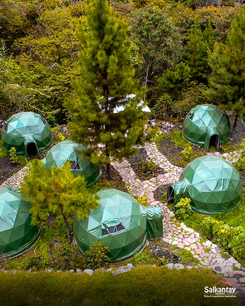 Jungle Domes - Campamento en Lucmabamba