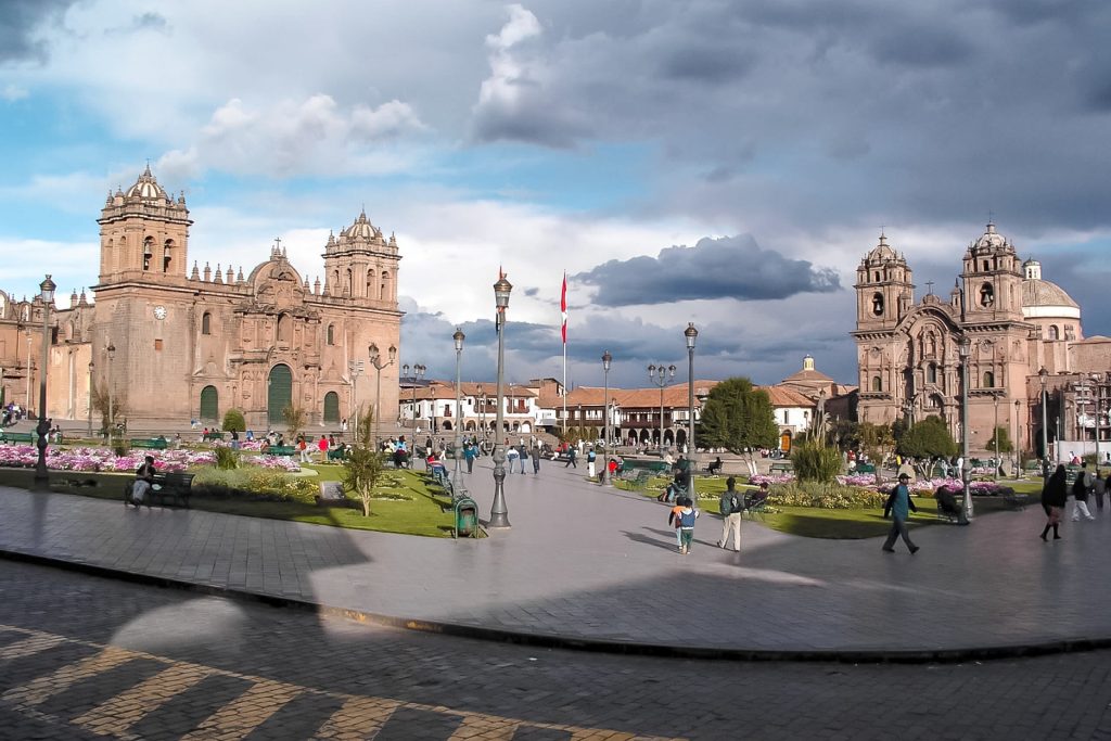 Foto panorámica de la plaza principal del Cusco