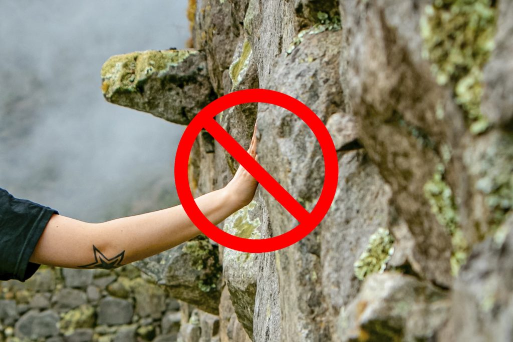 No tocar los muros incas de Machu Picchu