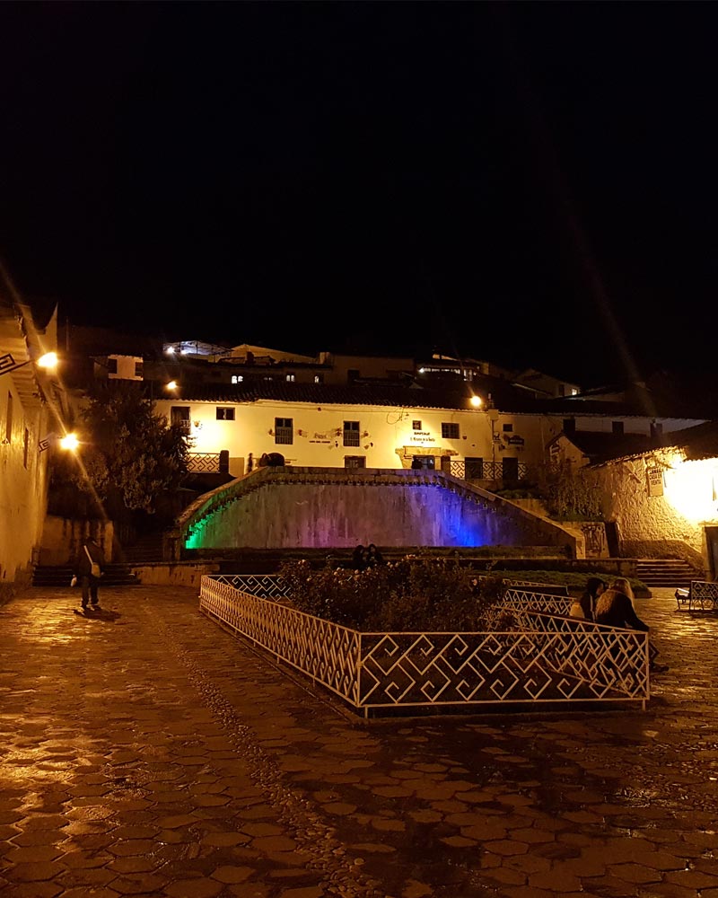 Plazoleta de San Blas de noche