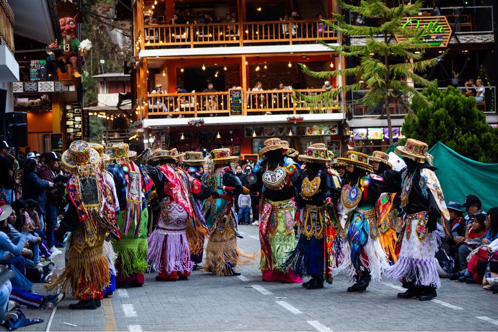 Festividades locales en Machu Picchu Pueblo que puedes ver durante tu visita a Machu Picchu