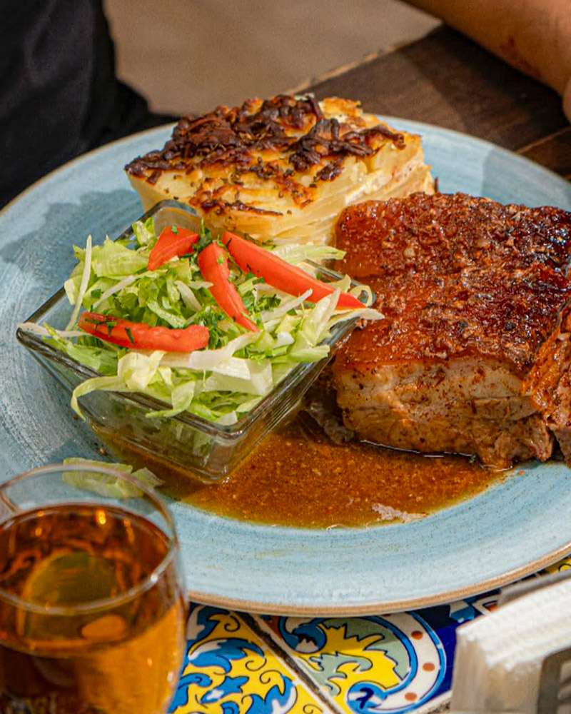 Lechon al horno cusqueño