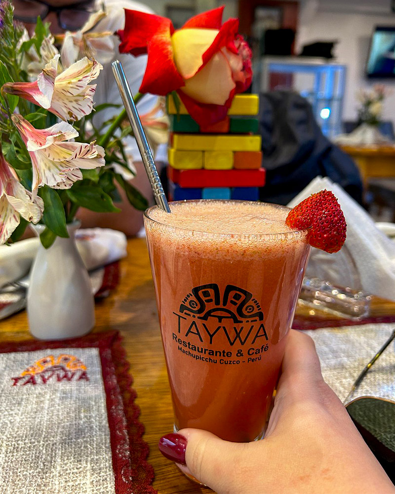 Coctel del restaurante Taywa en Machu Picchu Pueblo 