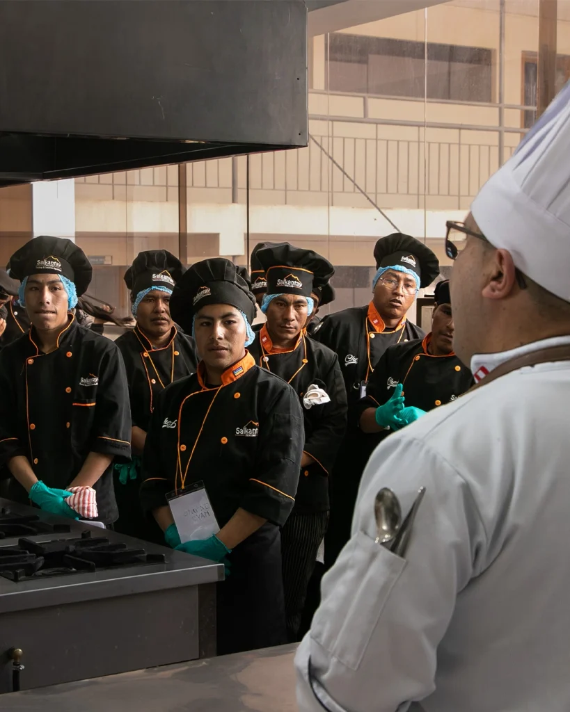 Capacitaciones en el Instituto Khipu para cocineros de Salkantay Trekking