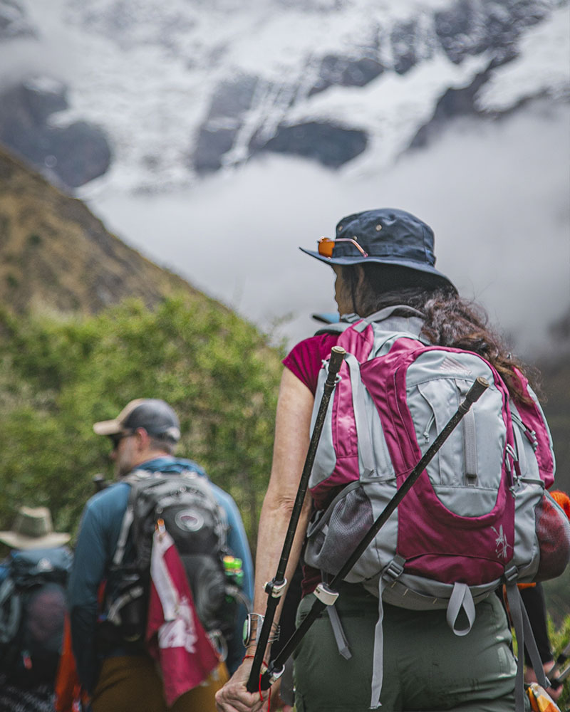 Mochila para mujer en la Caminata Salkantay de 30 litros
