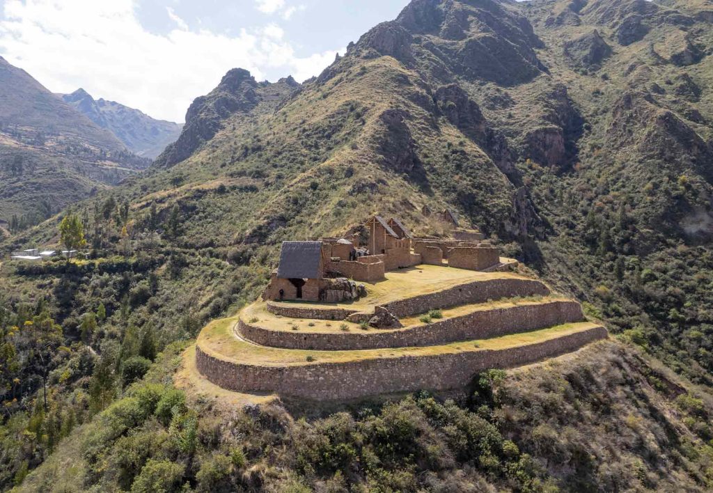 Sitio arqueológico Racaypata, ruta Cantera del Inca, día 1