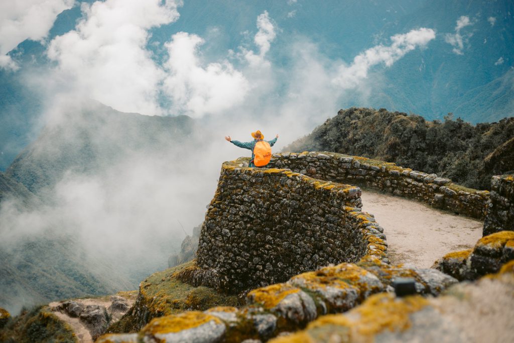 Turista en el Camino Inca