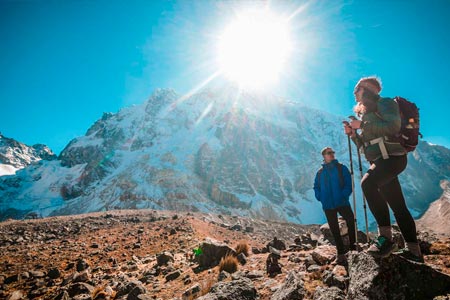 Viajeros impresionados con su caminata planeado a Perú