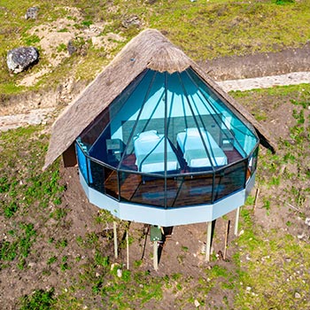 Campamento en las montañas andinas de Collpapampa