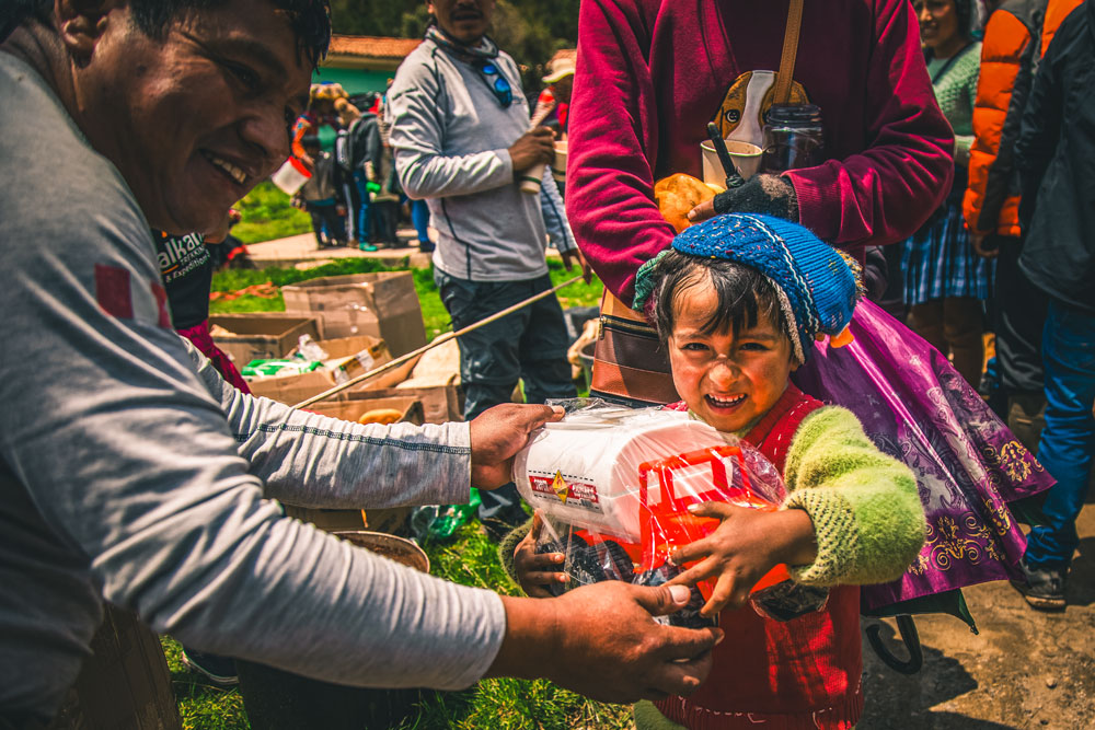 Actividad comunitaria de Fundación Salkantay