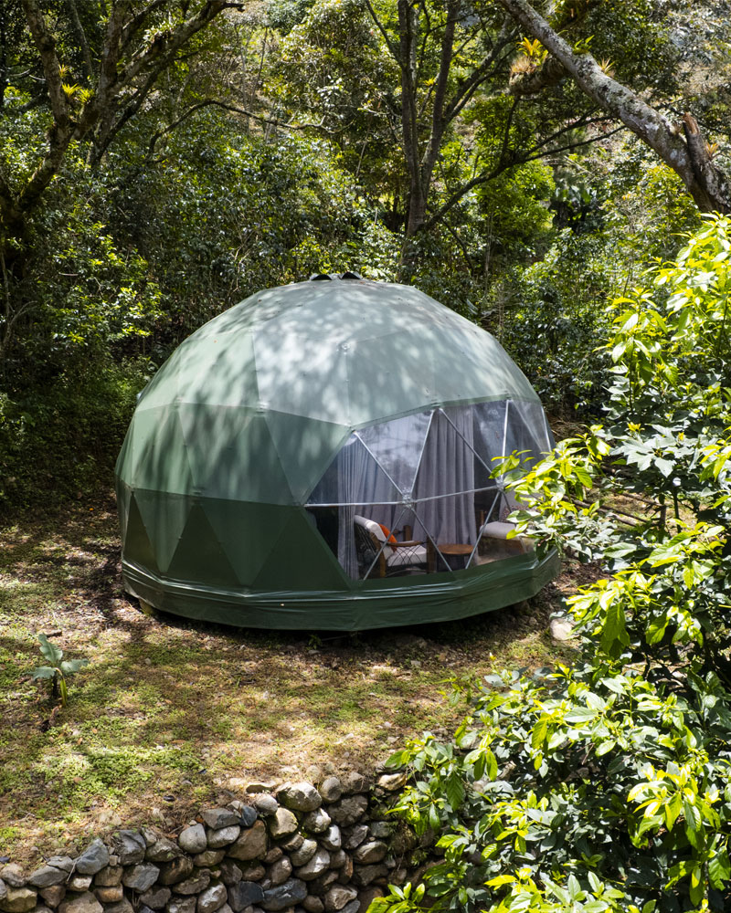 Campamento privado Super Jungle Domes, ubicados en Lucmabamba