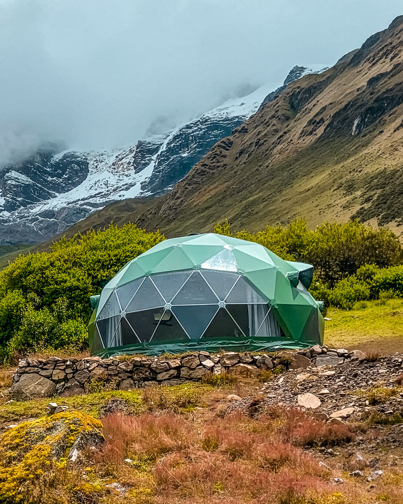 Campamento Mountain Domes, ubicado en Soraypampa junto a la montaña Salkantay y Humantay