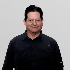 Carlos Sotomayor Sarmiento, guía de turismo en Perú