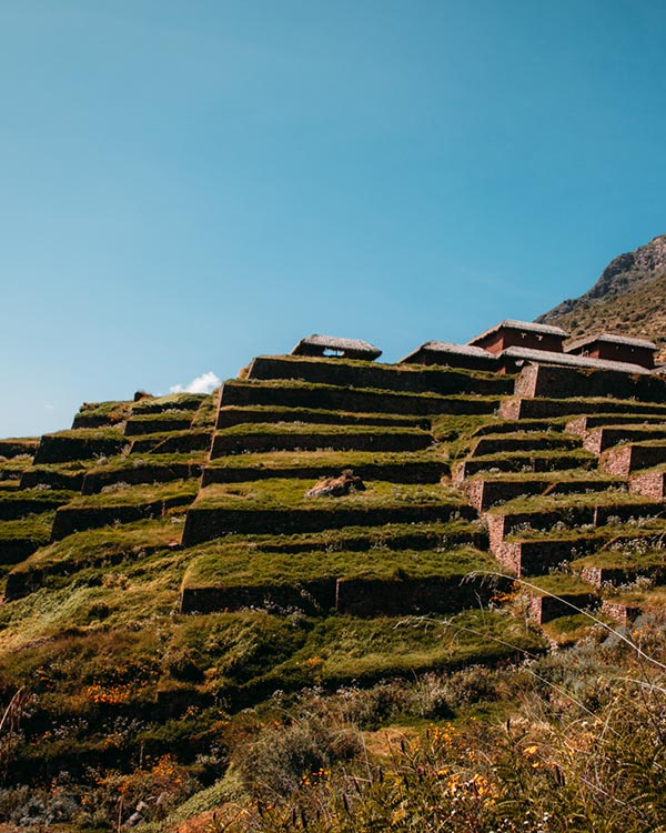 La caminata al sitio arqueologico de Huchuy Qosqo