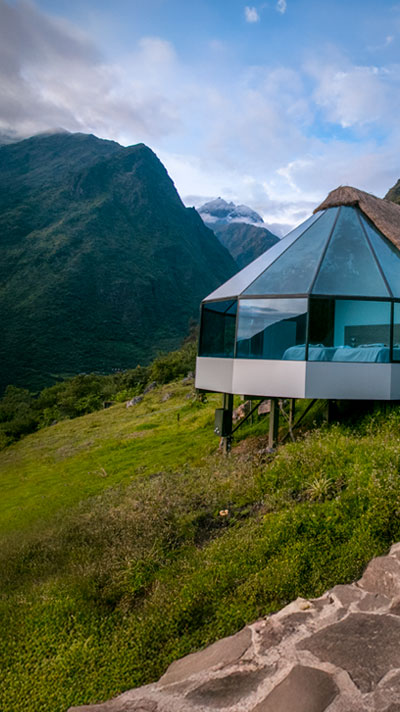 Mountain Sky View Glamping en Collpapampa, un campamento exclusivo durante la caminata Salkantay a Machu Picchu, ofreciendo lujo, confort y vistas impresionantes de los Andes peruanos.