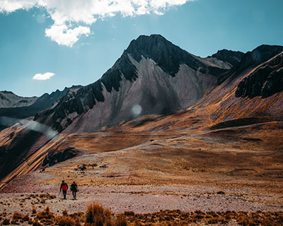 Atraviesa los colores llamativos de la Montaña Arcoíris de Pallay Punchu