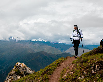 La caminata en Puccaqasa (4.400 m / 14.436 pies). Obtendrás las vistas más increíbles del Valle Sagrado