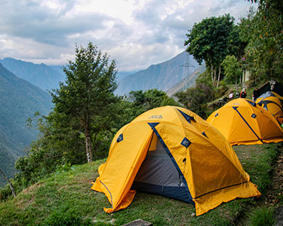 Sitio de campamento en Wiñay Wayna (2,650 m / 8,694 pies)