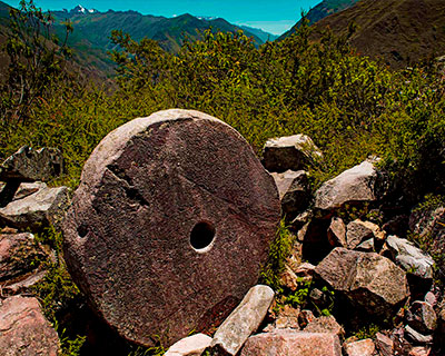 Las canteras de Cachicata (3.520 m / 11.549 pies), de donde se sacaron las piedras para construir Ollantaytambo.
