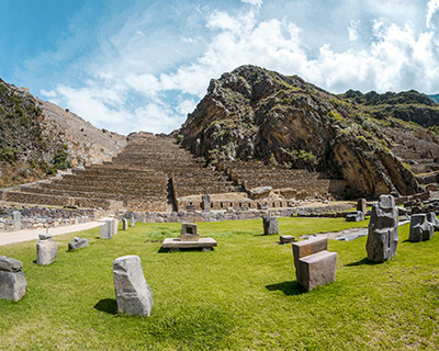 Construcción de piedras en el sitio arqueológico de Ollantaytambo