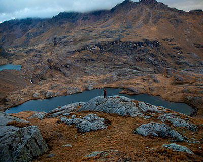 Descubre la belleza de las lagunas cristalinas multicolores de Yanaqocha (laguna negra)