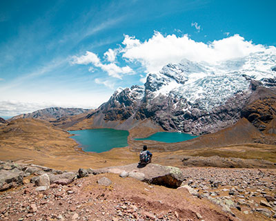Hatun Pucacocha (Laguna Roja) en la ruta del Ausangate