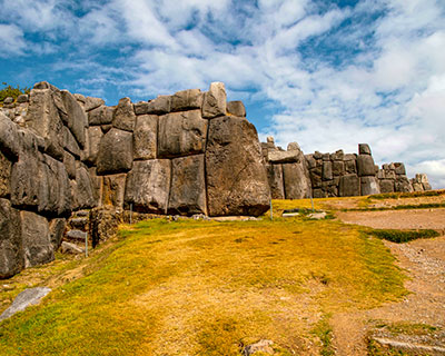 La impresionante fortaleza Inca de Sacsayhuaman, ubicada al norte de la ciudad del Cusco.