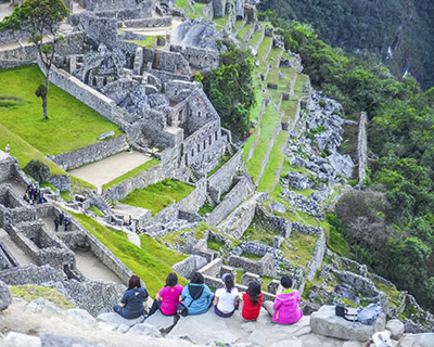 Las ruinas del sitio arqueológico de Machu Picchu