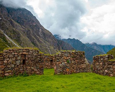 Sitio arqueológico Inca llamado Paucarcancha para conocer un poco sobre su historia y arquitectura avanzada para su época.