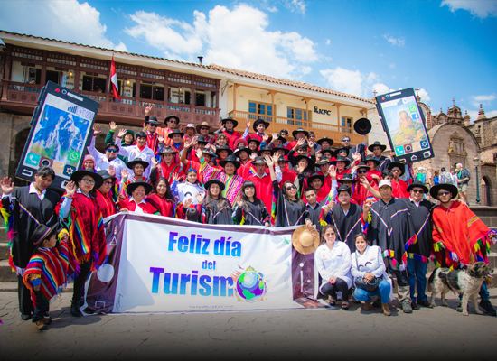Premio Creatividad - Desfile por el Día Mundial del Turismo 2017