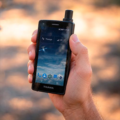 Teléfono satelital