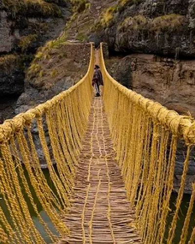 Imagen del último puente Inca, mejor conocido como Qeswachaka